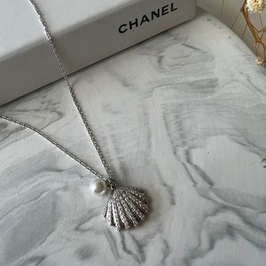 Shell with Pearl Necklace